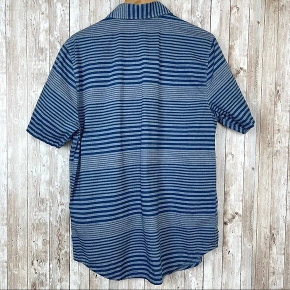 The North‎ Face Short Sleeve Striped Button Front Top Size Medium Men